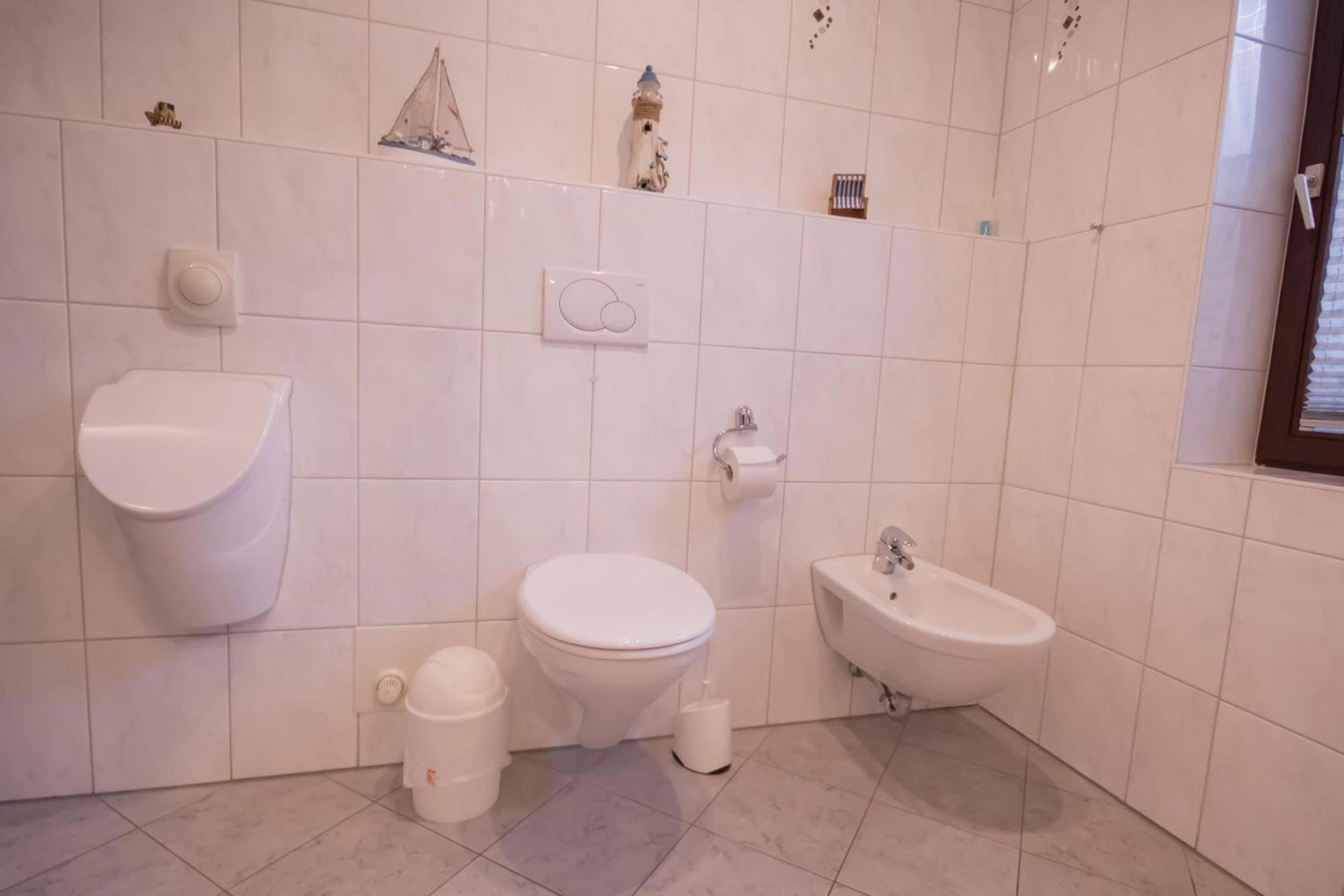 Haus Lily Nr.02 Bis Zu 6 Personen Davon Max. 2 Kinder Busum Luaran gambar