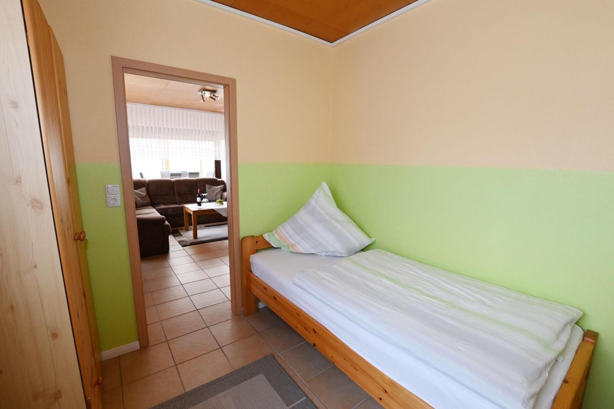 Haus Lily Nr.02 Bis Zu 6 Personen Davon Max. 2 Kinder Busum Luaran gambar