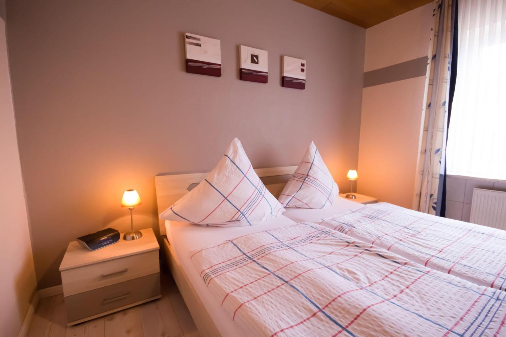 Haus Lily Nr.02 Bis Zu 6 Personen Davon Max. 2 Kinder Busum Luaran gambar