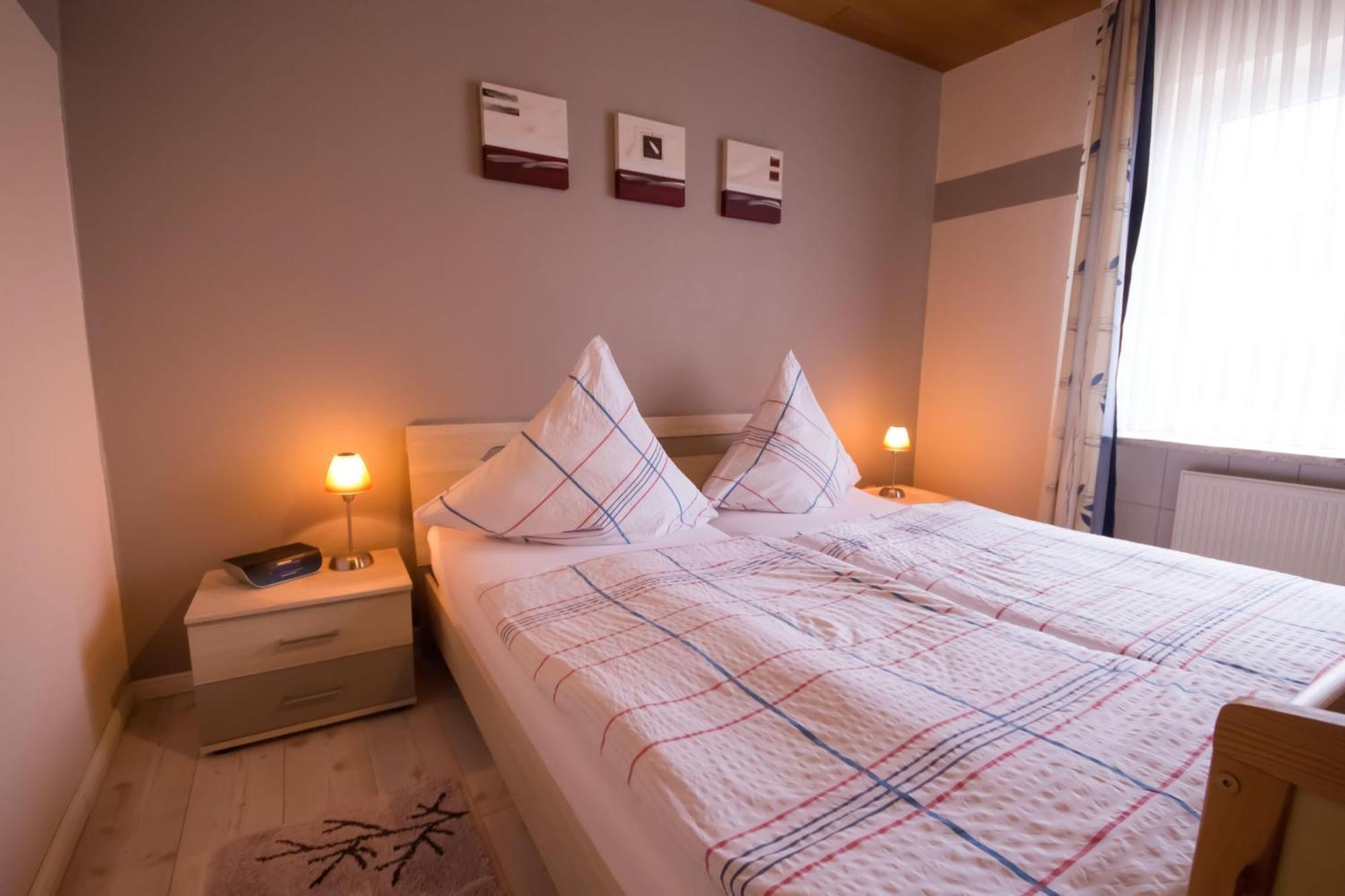 Haus Lily Nr.02 Bis Zu 6 Personen Davon Max. 2 Kinder Busum Luaran gambar